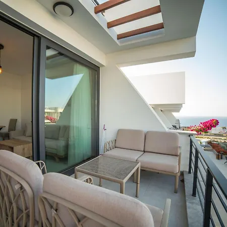 Superfresh Penthouse With Sea View *