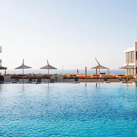 Апартаменты Superfresh Penthouse With Sea View Кирения